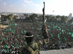 Inggris Bela Serangan Roket Hamas